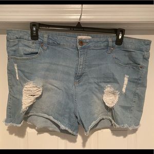 Forever21+ || Distressed Jean Shorts || Size: 20